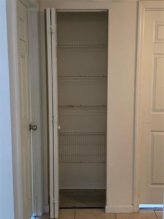 For Rent: $1,425 (2 beds, 1 baths, 899 Square Feet)