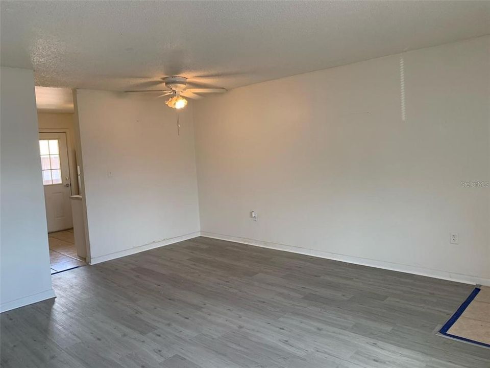 For Rent: $1,425 (2 beds, 1 baths, 899 Square Feet)