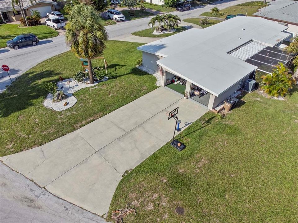 For Rent: $4,000 (3 beds, 2 baths, 1833 Square Feet)