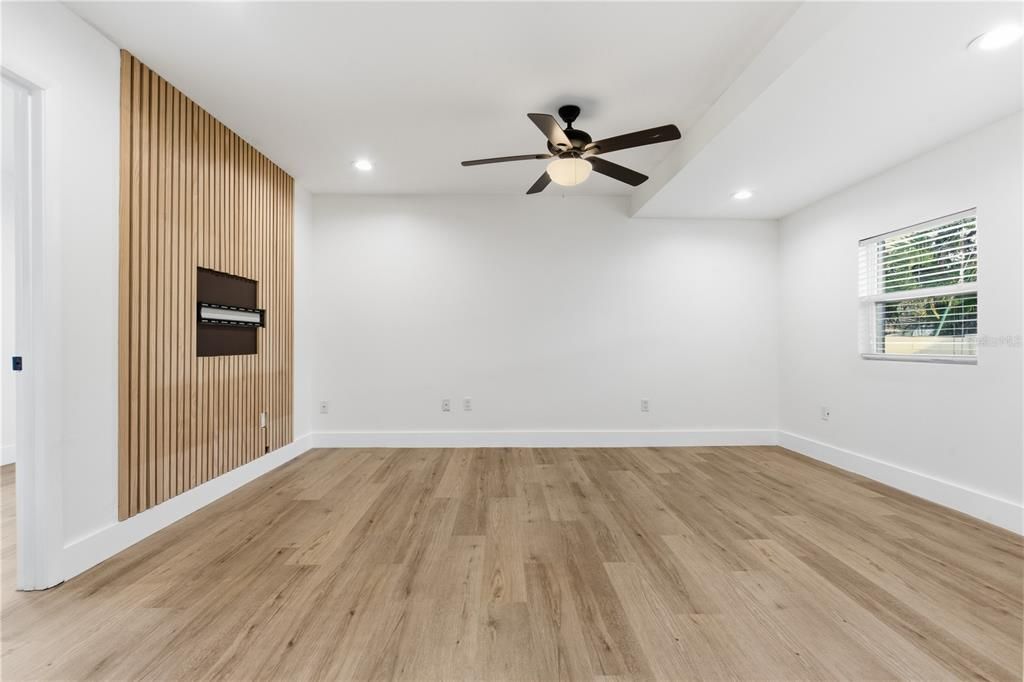 For Rent: $4,000 (3 beds, 2 baths, 1833 Square Feet)