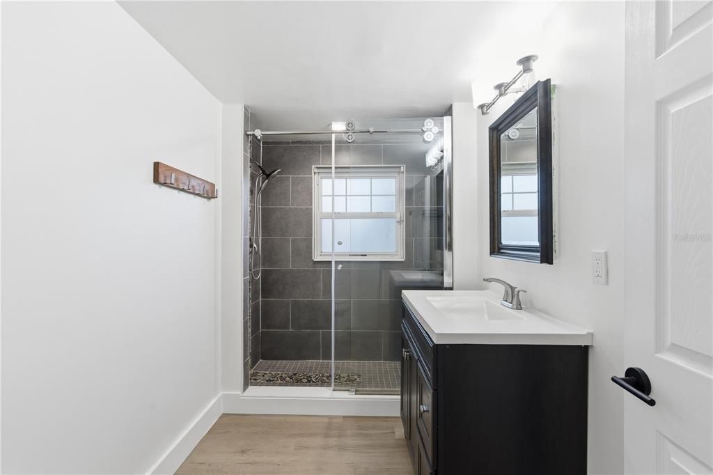For Rent: $4,000 (3 beds, 2 baths, 1833 Square Feet)