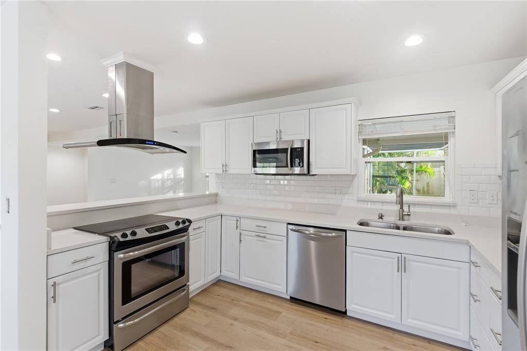 For Rent: $4,000 (3 beds, 2 baths, 1833 Square Feet)