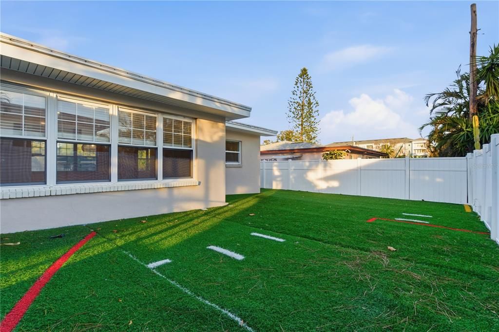 For Rent: $4,000 (3 beds, 2 baths, 1833 Square Feet)