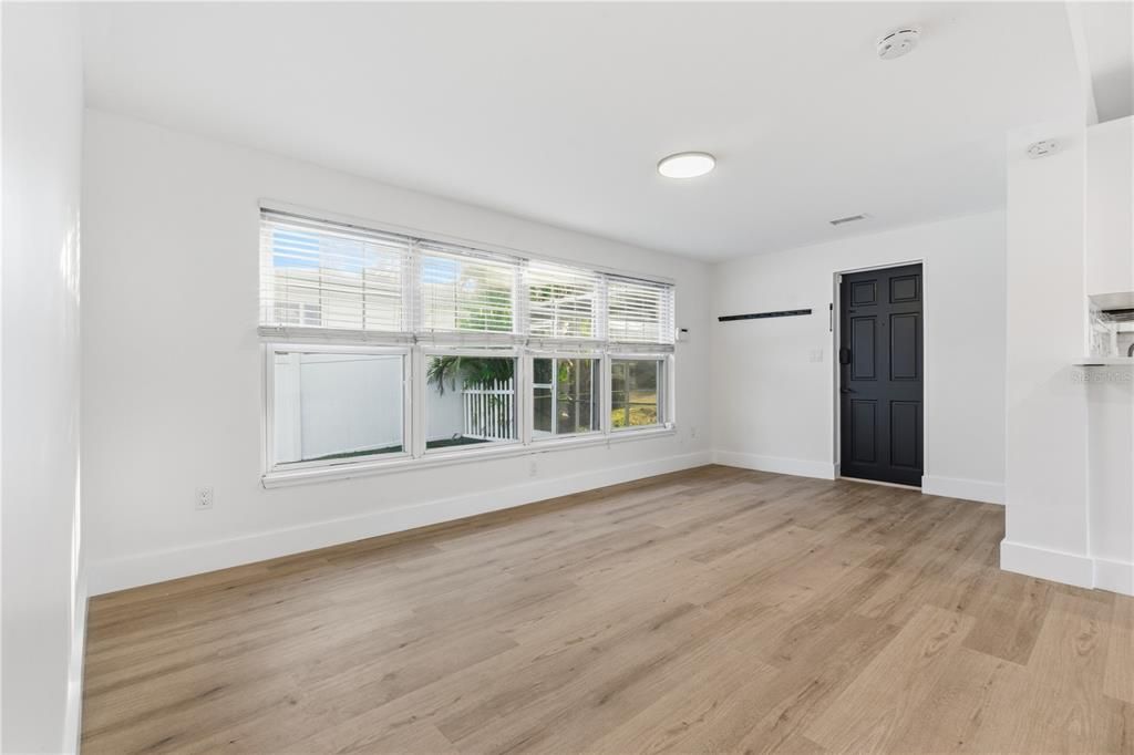 For Rent: $4,000 (3 beds, 2 baths, 1833 Square Feet)