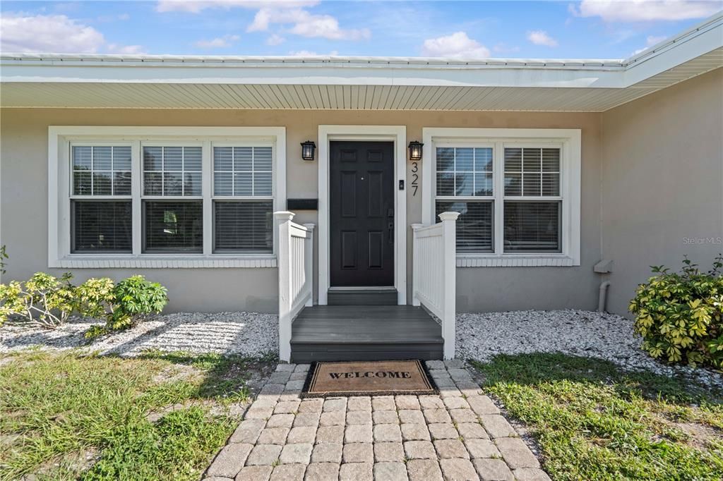 For Rent: $4,000 (3 beds, 2 baths, 1833 Square Feet)