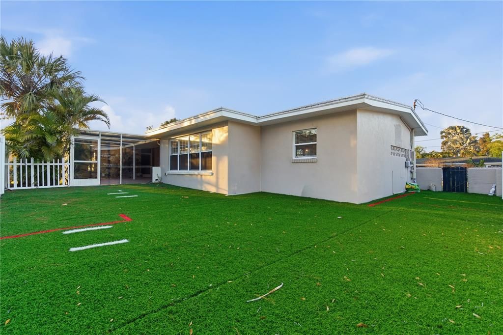 For Rent: $4,000 (3 beds, 2 baths, 1833 Square Feet)