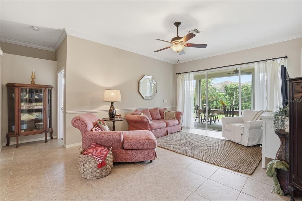 For Sale: $524,800 (4 beds, 2 baths, 2651 Square Feet)