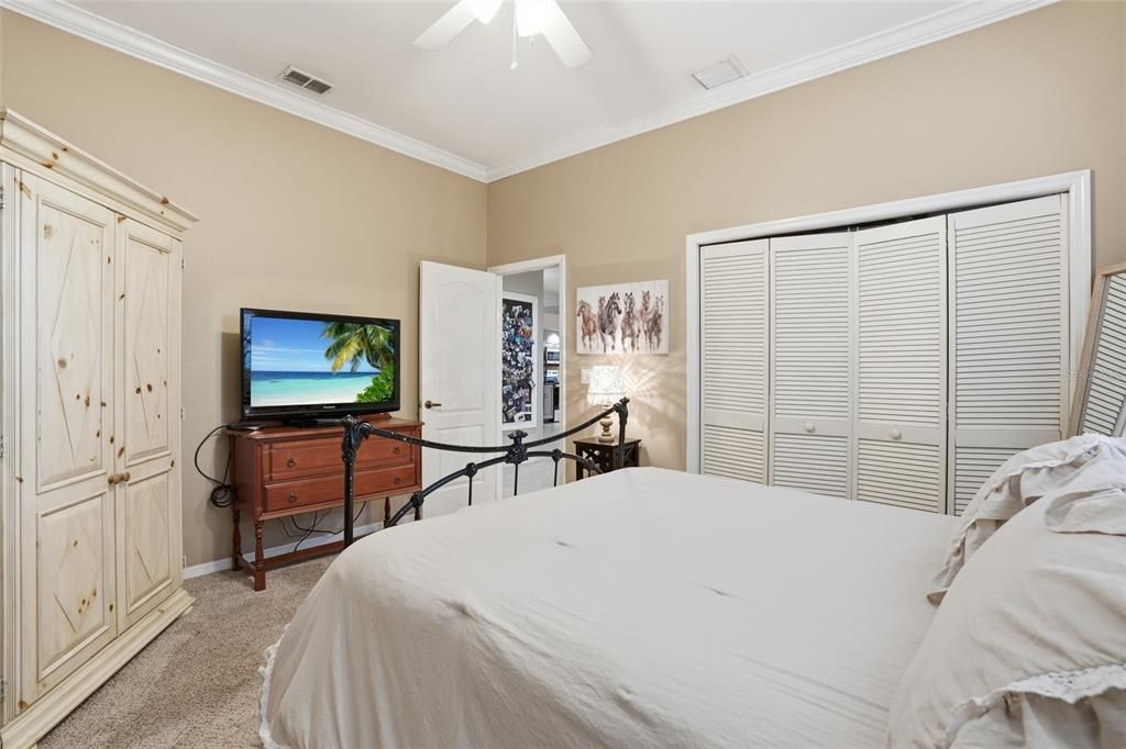For Sale: $524,800 (4 beds, 2 baths, 2651 Square Feet)