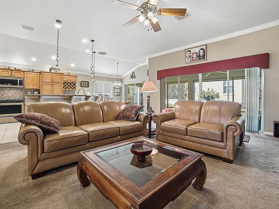 Activo con contrato: $495,000 (3 camas, 2 baños, 1939 Pies cuadrados)