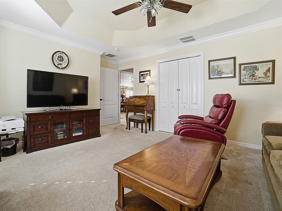 Activo con contrato: $495,000 (3 camas, 2 baños, 1939 Pies cuadrados)