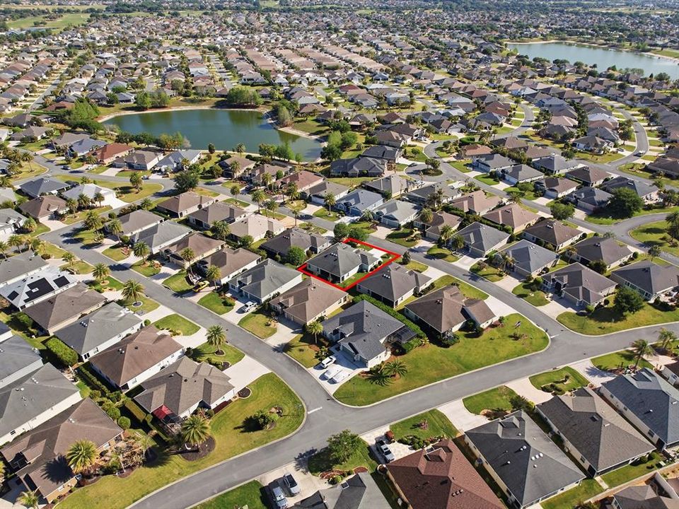 Activo con contrato: $495,000 (3 camas, 2 baños, 1939 Pies cuadrados)