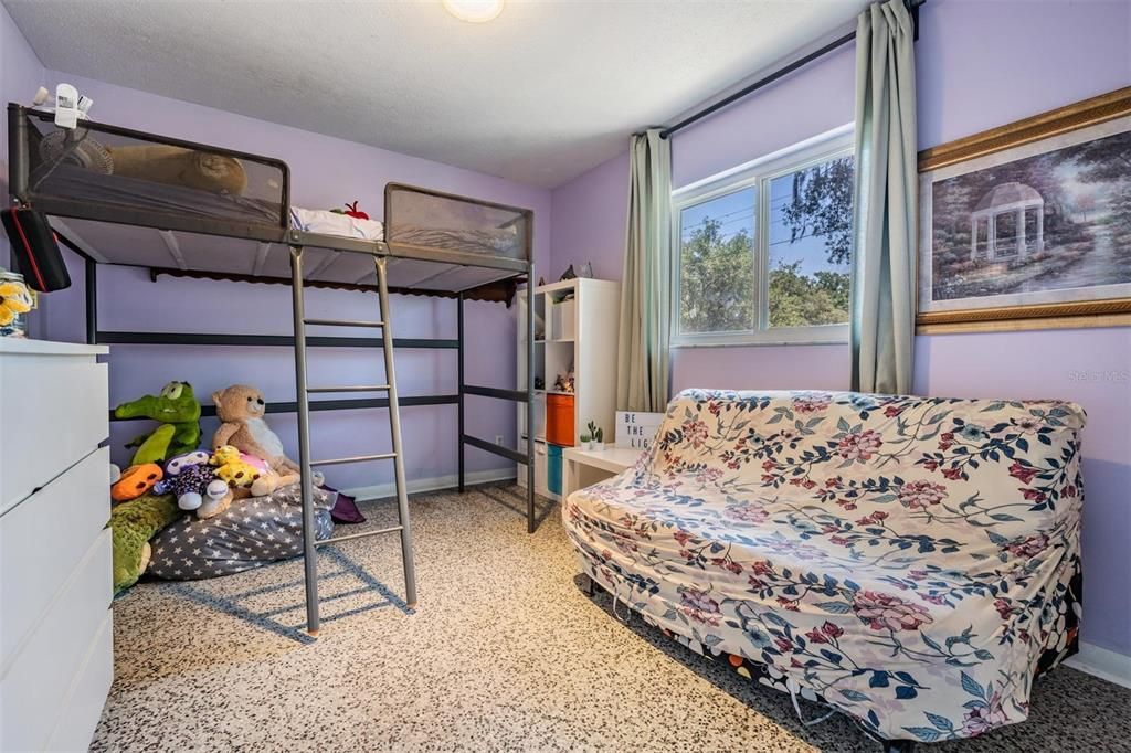 Activo con contrato: $417,000 (4 camas, 2 baños, 1752 Pies cuadrados)