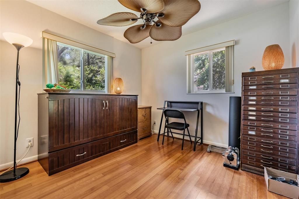 Activo con contrato: $417,000 (4 camas, 2 baños, 1752 Pies cuadrados)