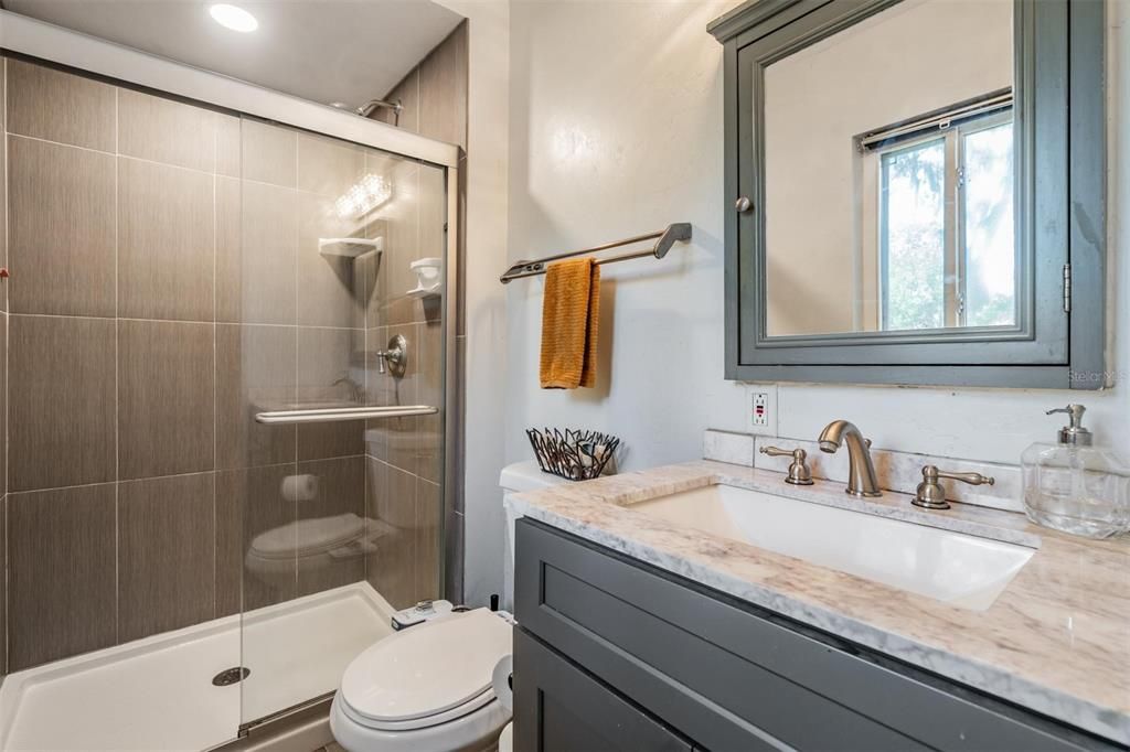 Activo con contrato: $417,000 (4 camas, 2 baños, 1752 Pies cuadrados)