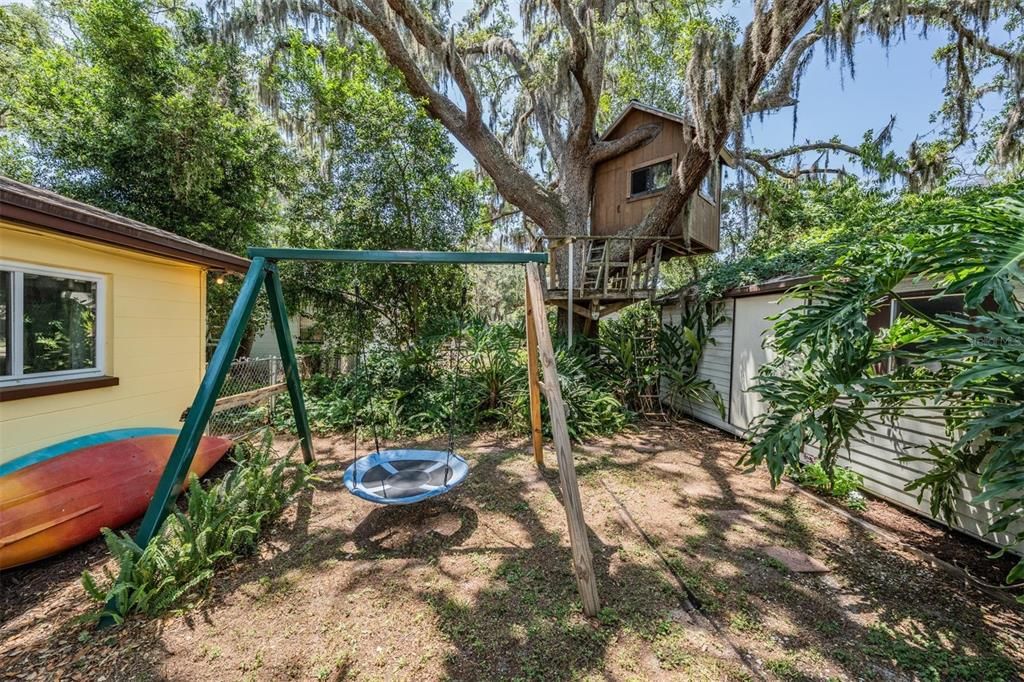 Activo con contrato: $417,000 (4 camas, 2 baños, 1752 Pies cuadrados)