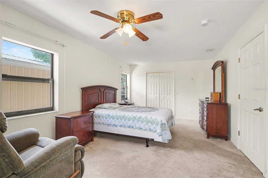 Active With Contract: $295,000 (3 beds, 2 baths, 1902 Square Feet)