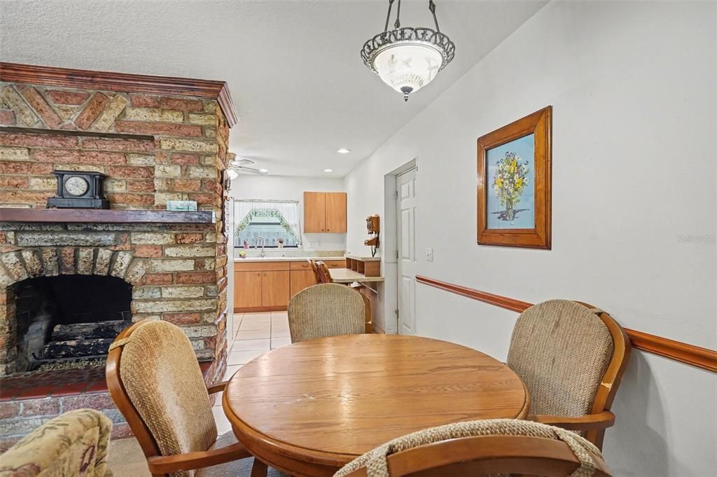 Active With Contract: $295,000 (3 beds, 2 baths, 1902 Square Feet)