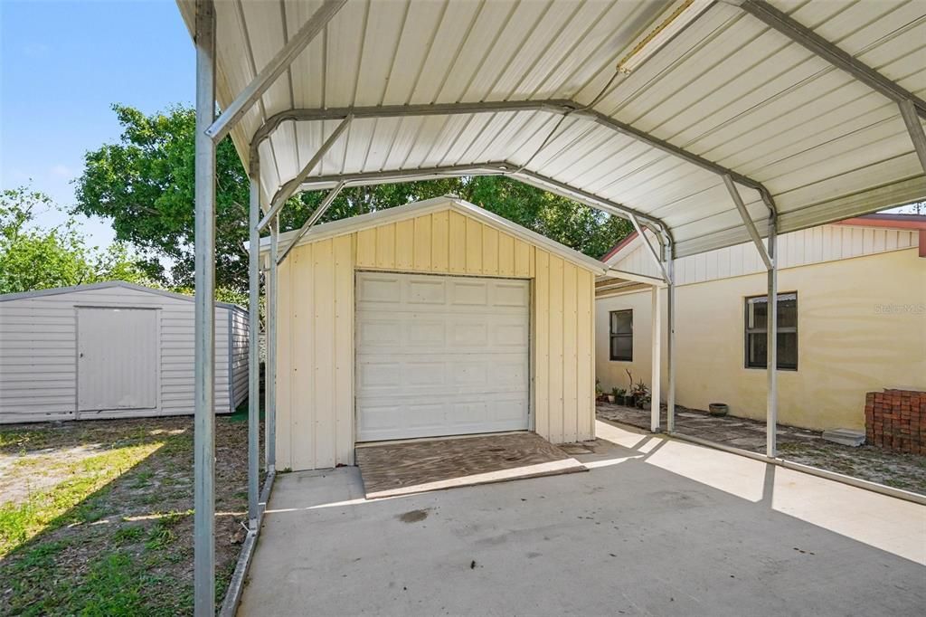 Active With Contract: $295,000 (3 beds, 2 baths, 1902 Square Feet)