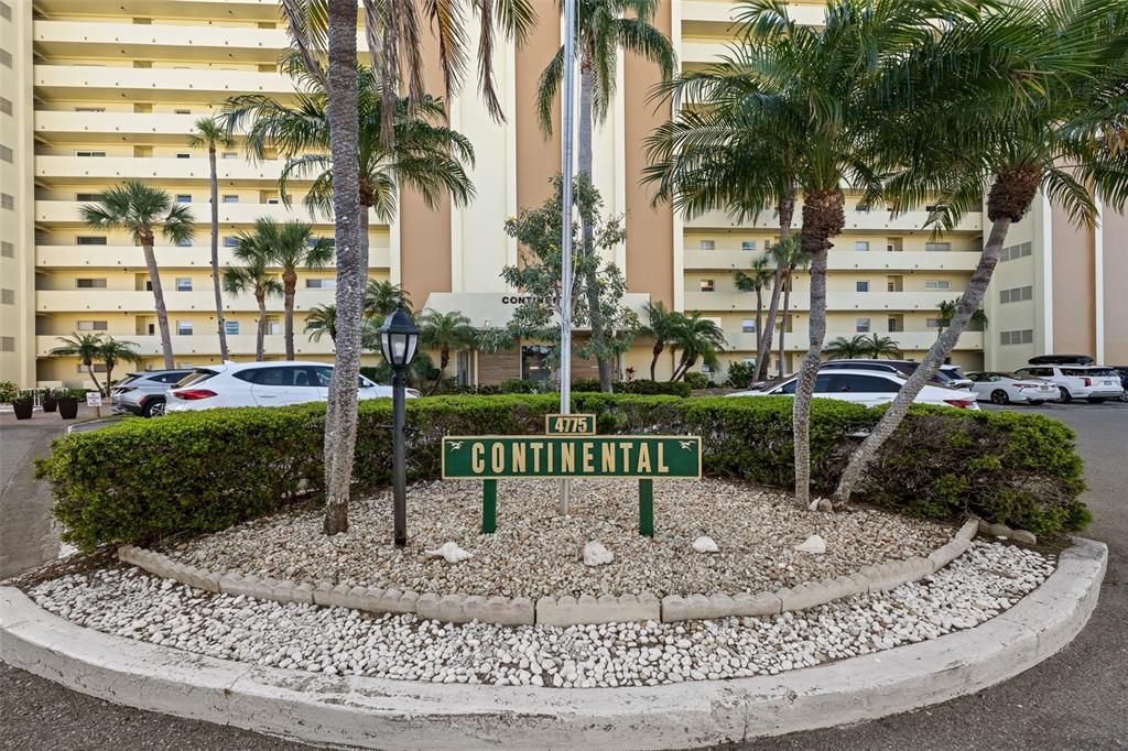 For Sale: $287,990 (2 beds, 2 baths, 1050 Square Feet)