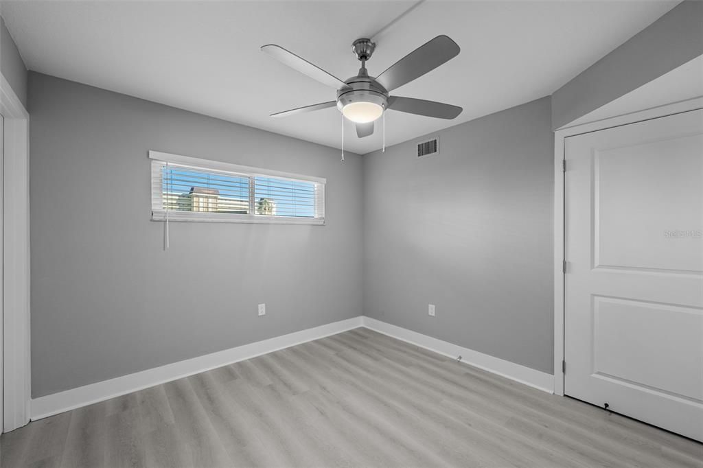 For Sale: $287,990 (2 beds, 2 baths, 1050 Square Feet)