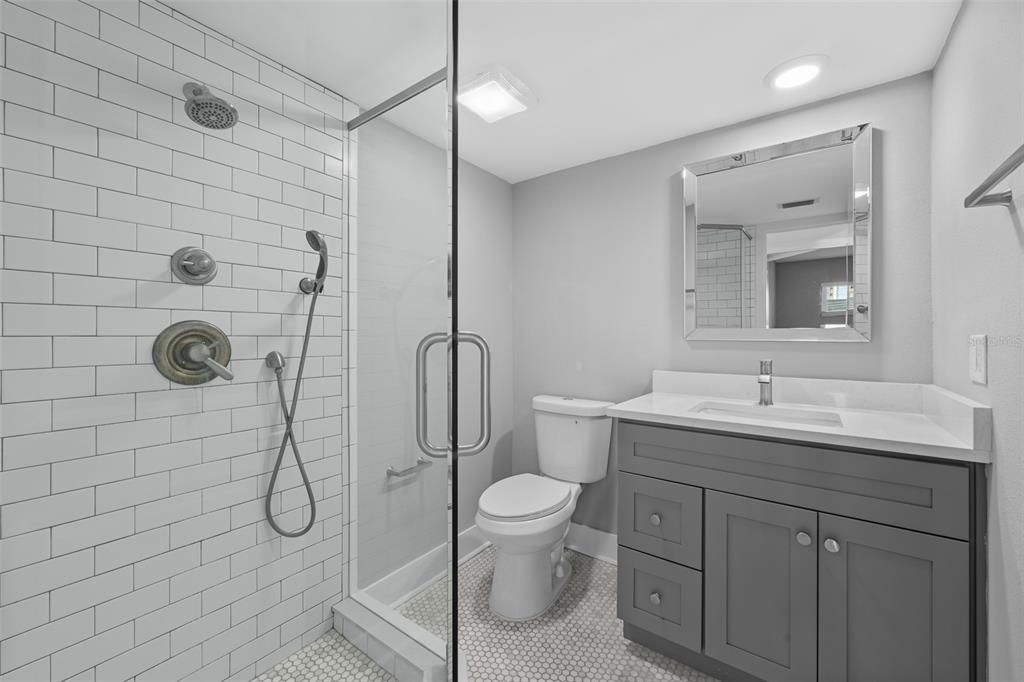 For Sale: $287,990 (2 beds, 2 baths, 1050 Square Feet)