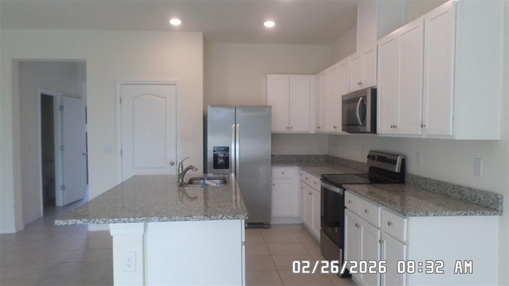 For Sale: $248,000 (3 beds, 2 baths, 1660 Square Feet)