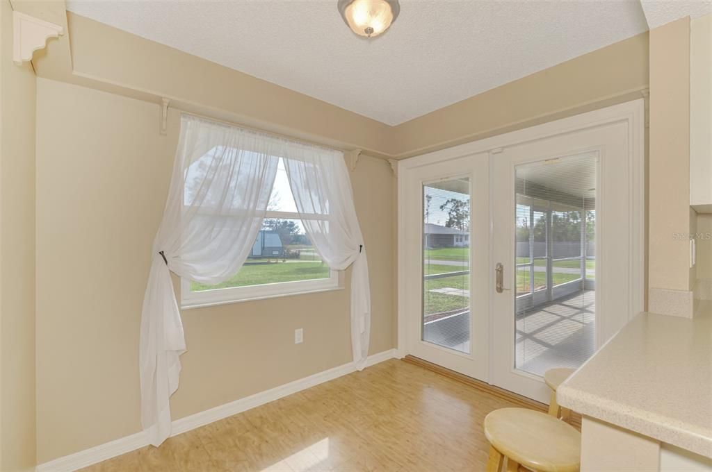 Activo con contrato: $349,900 (3 camas, 2 baños, 1884 Pies cuadrados)