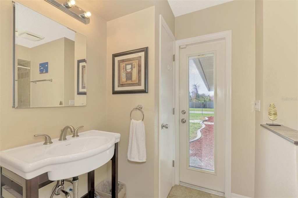 Activo con contrato: $349,900 (3 camas, 2 baños, 1884 Pies cuadrados)