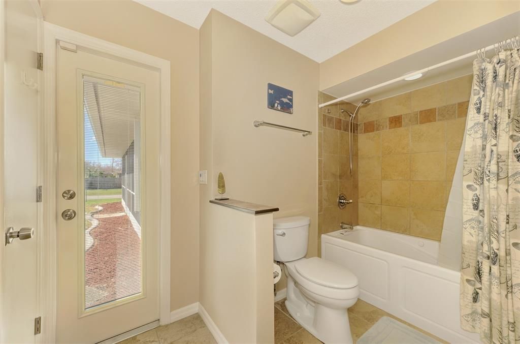 Activo con contrato: $349,900 (3 camas, 2 baños, 1884 Pies cuadrados)