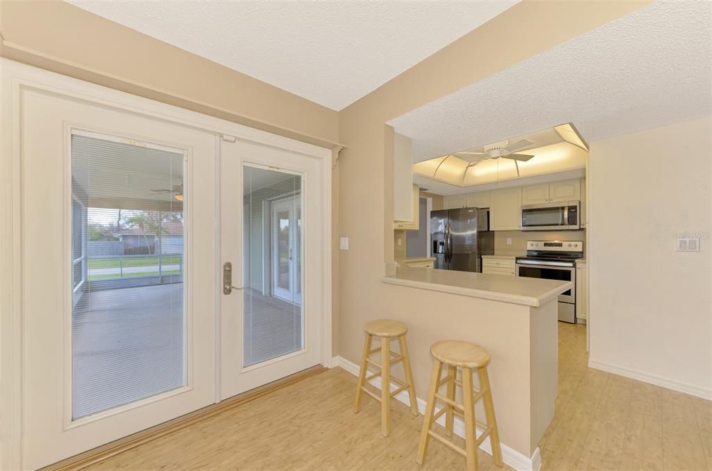 Activo con contrato: $349,900 (3 camas, 2 baños, 1884 Pies cuadrados)