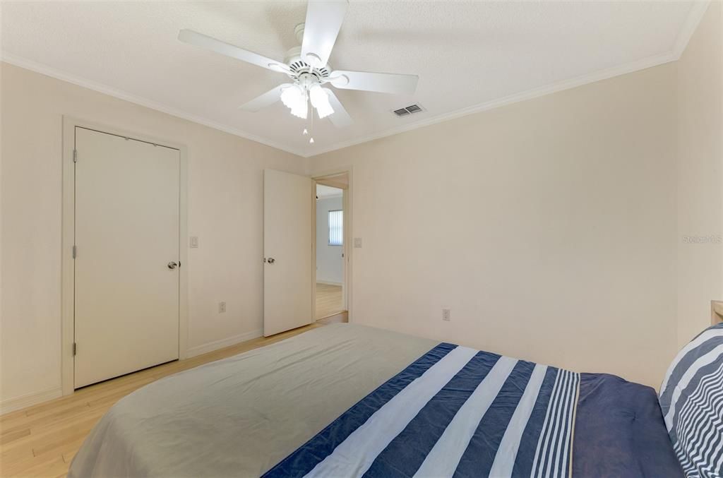 Activo con contrato: $349,900 (3 camas, 2 baños, 1884 Pies cuadrados)