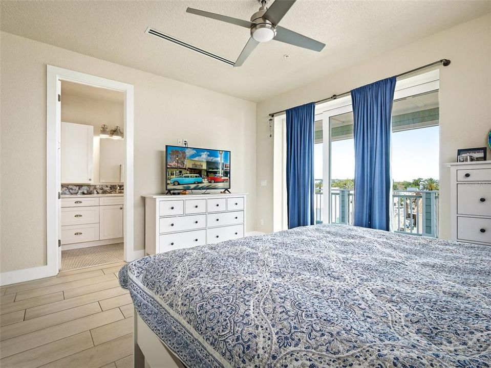 For Sale: $1,599,000 (3 beds, 3 baths, 3498 Square Feet)