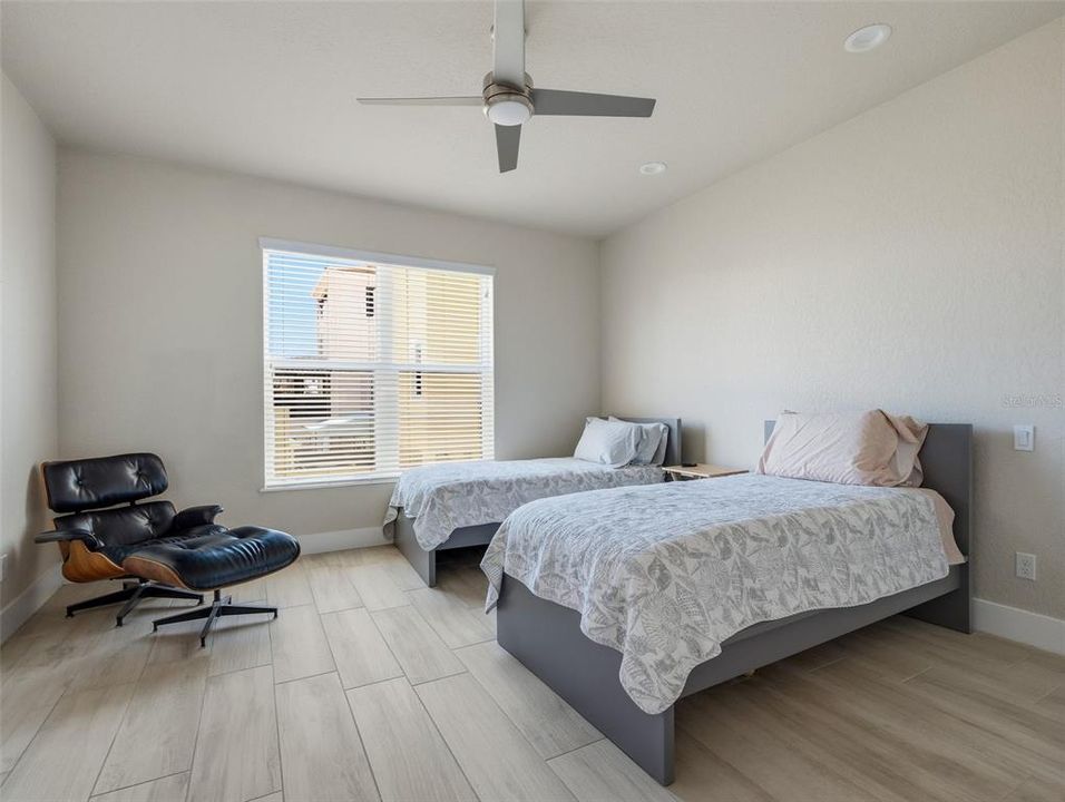 For Sale: $1,599,000 (3 beds, 3 baths, 3498 Square Feet)