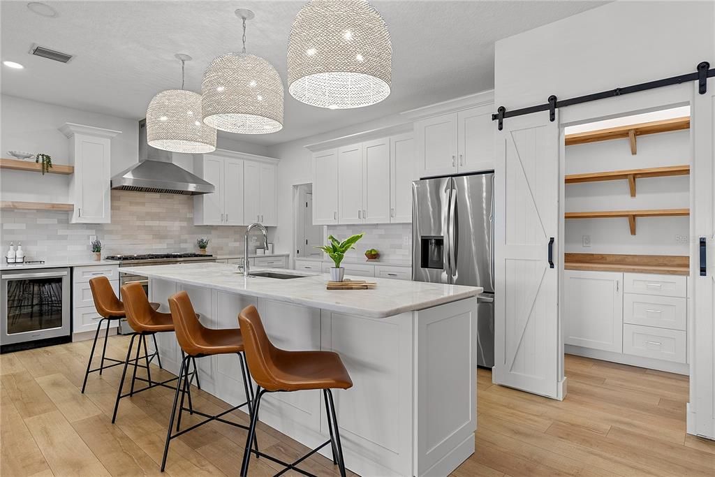 Activo con contrato: $1,675,000 (5 camas, 3 baños, 3350 Pies cuadrados)