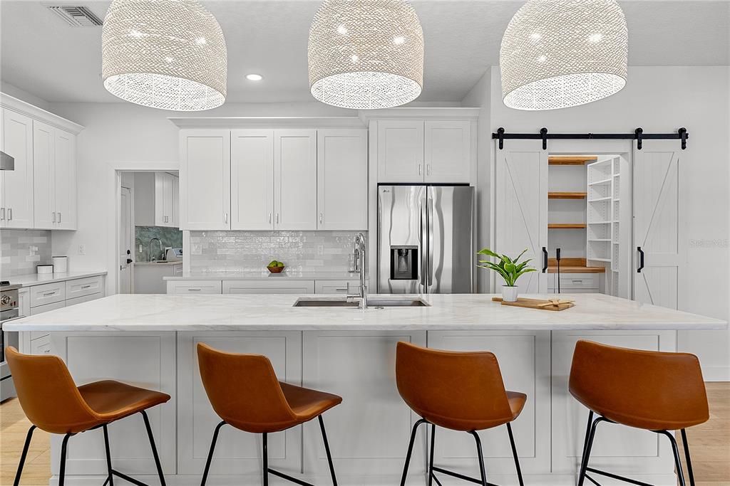 Activo con contrato: $1,675,000 (5 camas, 3 baños, 3350 Pies cuadrados)