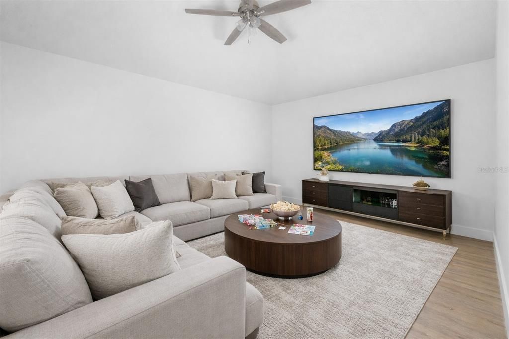 Activo con contrato: $1,675,000 (5 camas, 3 baños, 3350 Pies cuadrados)