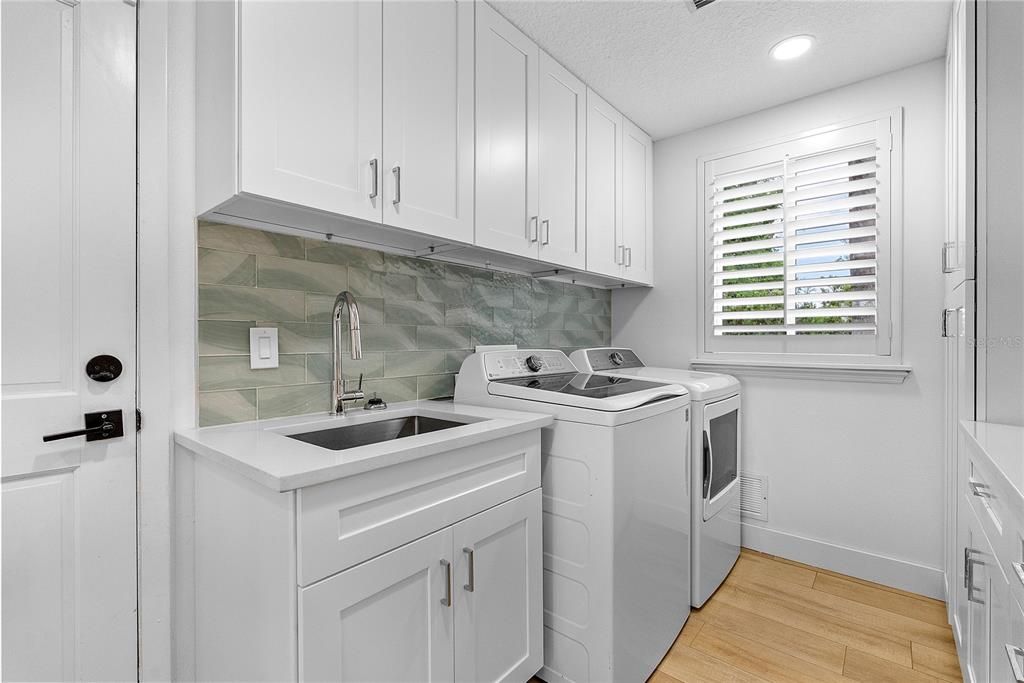 Activo con contrato: $1,675,000 (5 camas, 3 baños, 3350 Pies cuadrados)