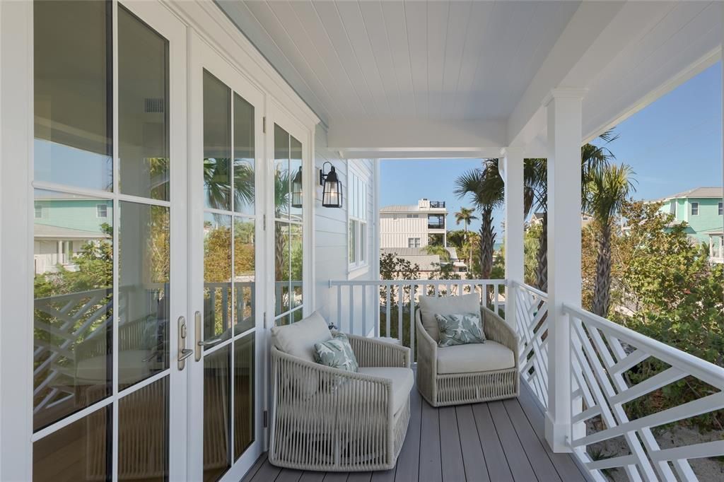 For Sale: $5,895,000 (4 beds, 4 baths, 3250 Square Feet)