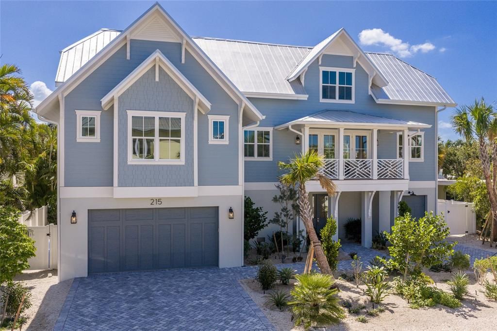 For Sale: $5,895,000 (4 beds, 4 baths, 3250 Square Feet)