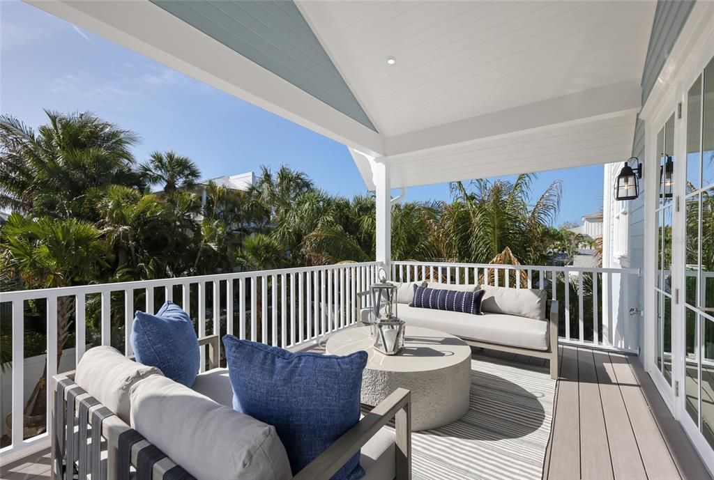 For Sale: $5,895,000 (4 beds, 4 baths, 3250 Square Feet)