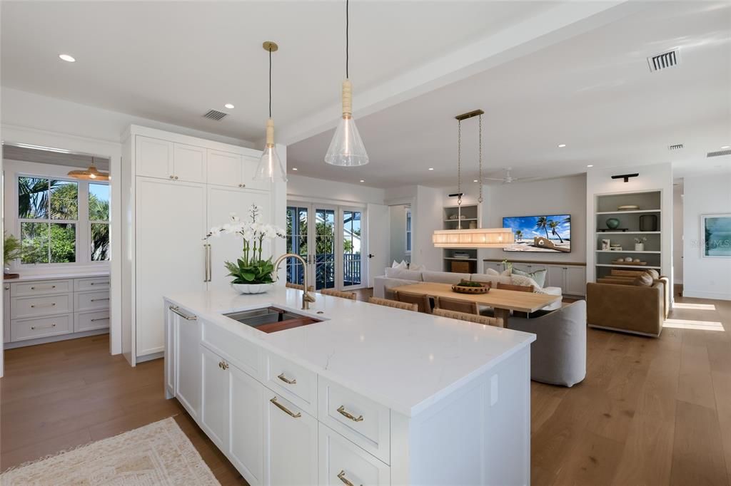 For Sale: $5,895,000 (4 beds, 4 baths, 3250 Square Feet)