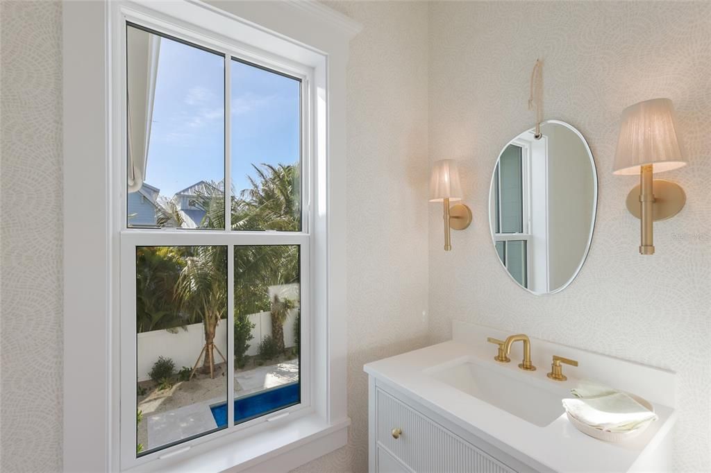 For Sale: $5,895,000 (4 beds, 4 baths, 3250 Square Feet)