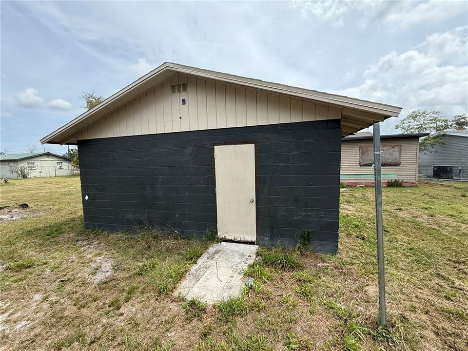 Active With Contract: $167,500 (3 beds, 2 baths, 1440 Square Feet)