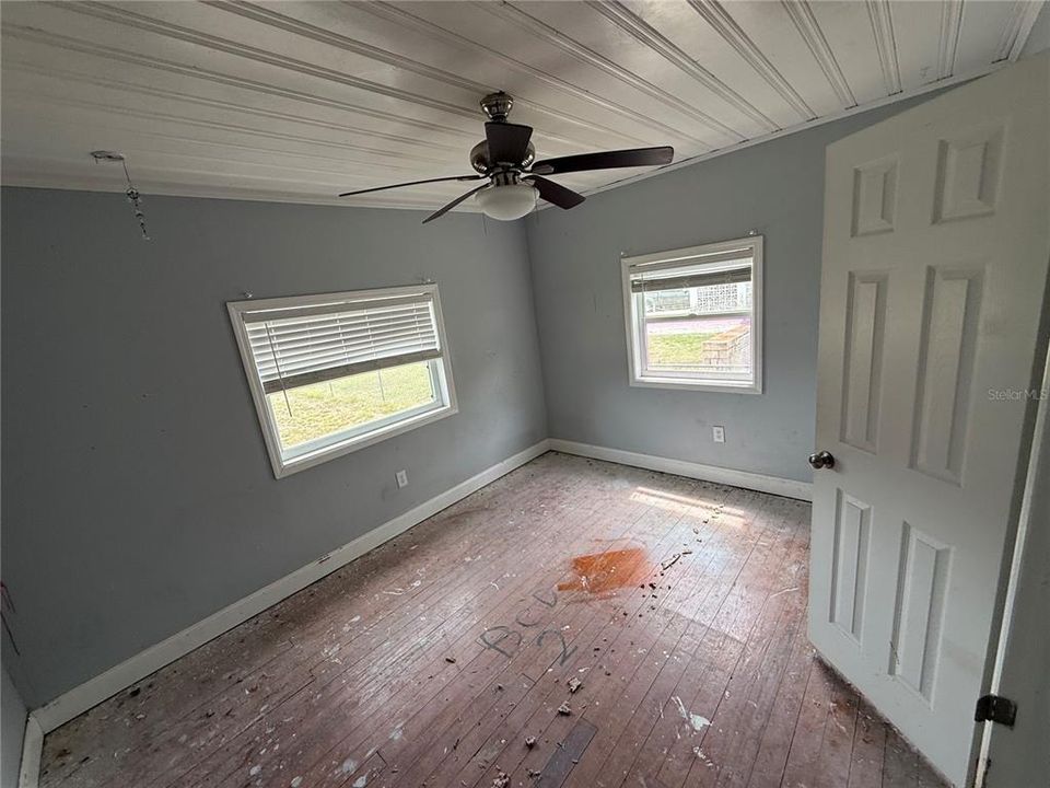 Active With Contract: $167,500 (3 beds, 2 baths, 1440 Square Feet)