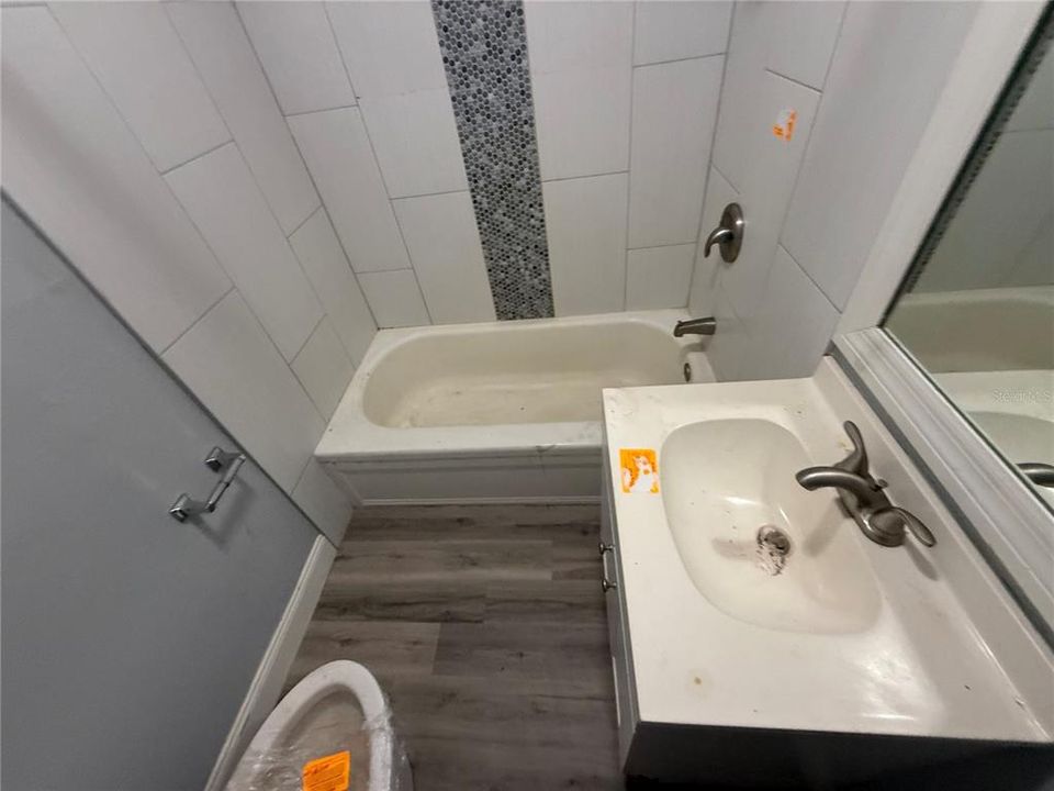 Active With Contract: $167,500 (3 beds, 2 baths, 1440 Square Feet)