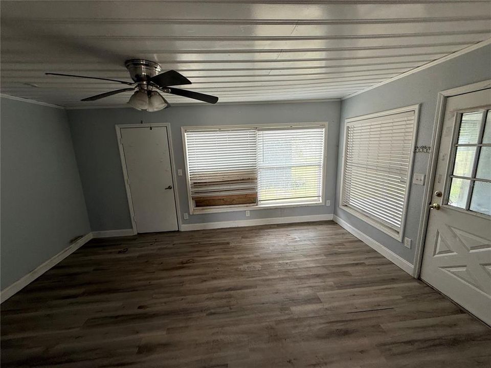 Active With Contract: $167,500 (3 beds, 2 baths, 1440 Square Feet)