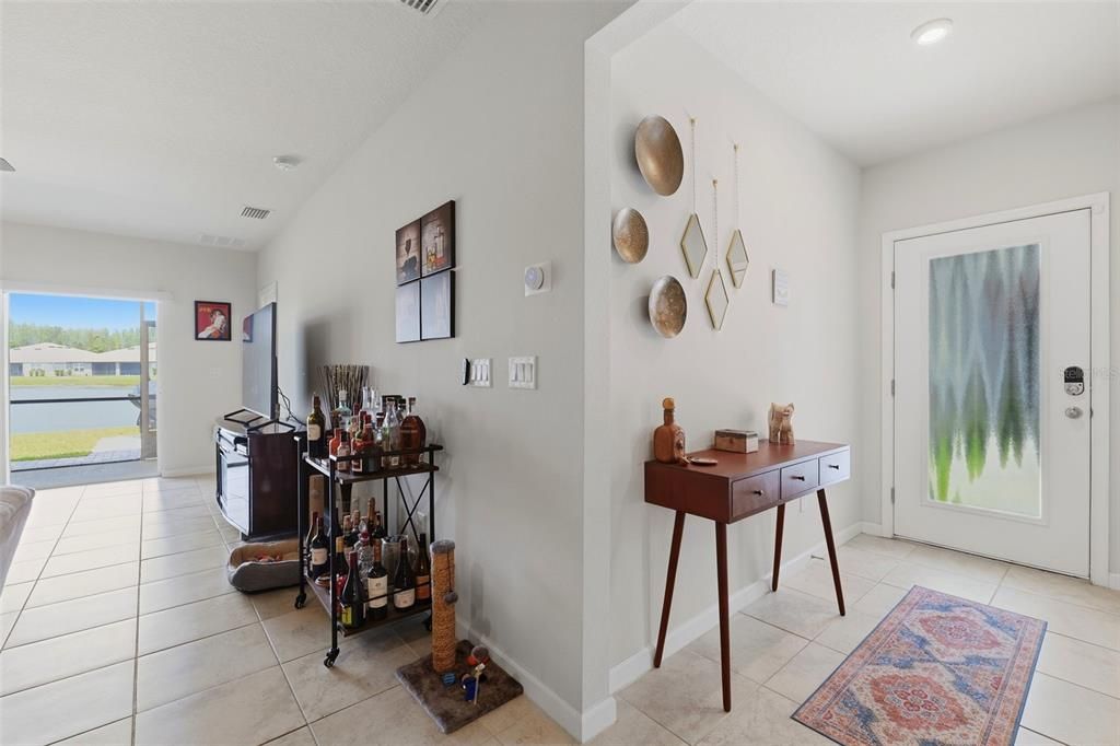 Activo con contrato: $299,900 (3 camas, 2 baños, 1532 Pies cuadrados)