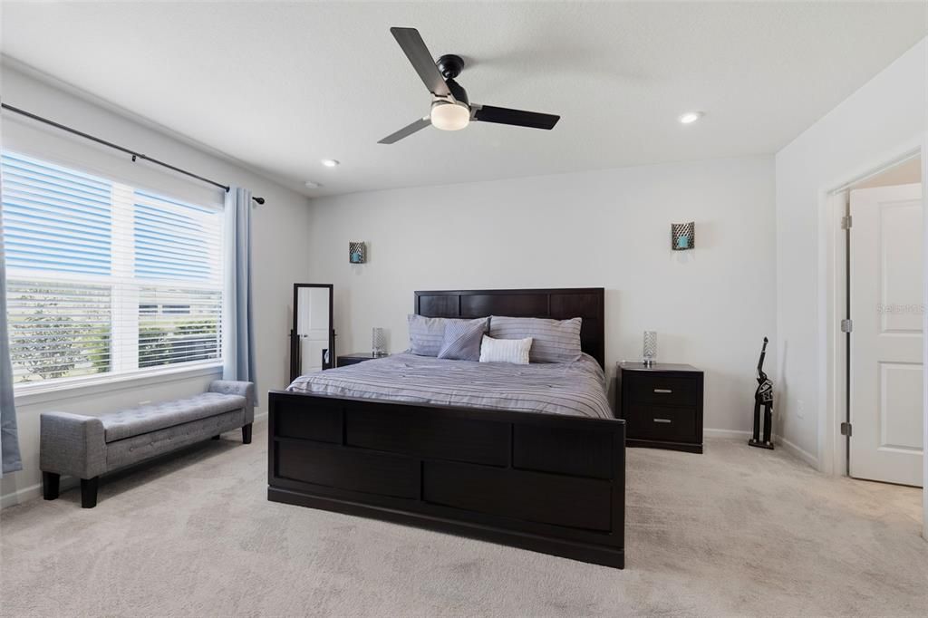 Activo con contrato: $299,900 (3 camas, 2 baños, 1532 Pies cuadrados)