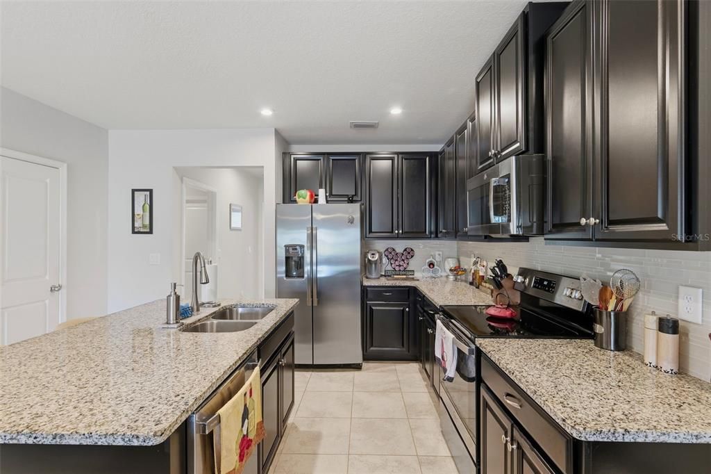 Activo con contrato: $299,900 (3 camas, 2 baños, 1532 Pies cuadrados)