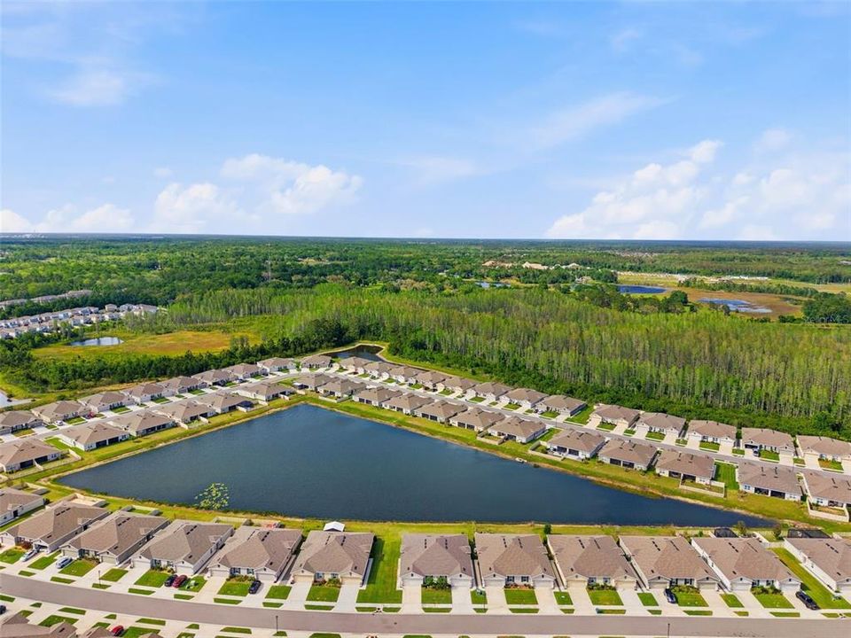 Activo con contrato: $299,900 (3 camas, 2 baños, 1532 Pies cuadrados)